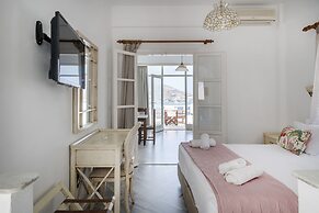 Hara Studios and Apartments