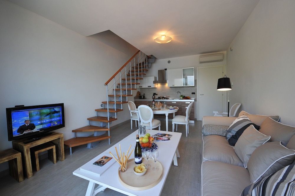 Bellano Perla Apt. 8