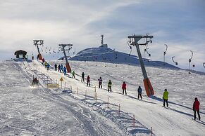 Italia 1 Ski in- Ski out 50m