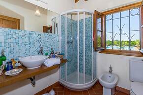 Villa Pallina With Pool