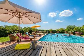 Villa Pallina With Pool