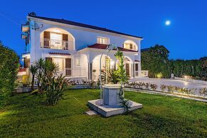 Aigli Villa