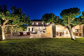 Aigli Villa