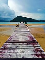 The Azure - M'Pai Bay