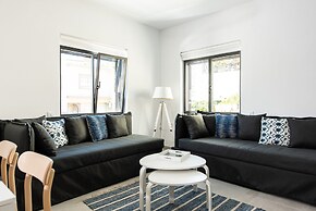 Cozy Corner Luxury Apartments