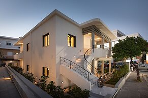 Cozy Corner Luxury Apartments