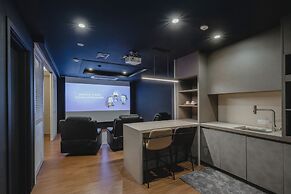 Felix by STX Hotel & Suite