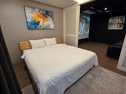 Felix by STX Hotel & Suite