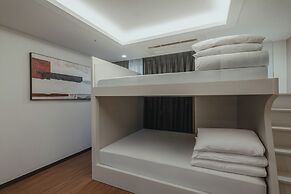 Felix by STX Hotel & Suite
