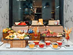 Mövenpick Living West Hanoi
