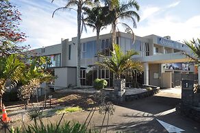 Ocean Breeze Hotel
