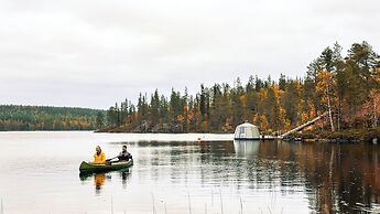 Overwater Hut Kuusamo