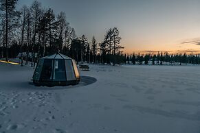 Overwater Hut Kuusamo