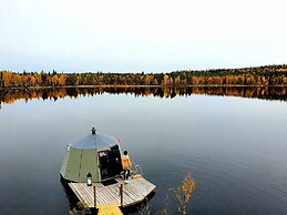 Overwater Hut Kuusamo
