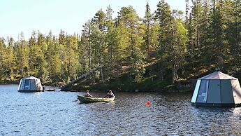 Overwater Hut Kuusamo