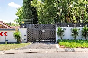 Retro-vintage New Yorker Apartment in Centurion