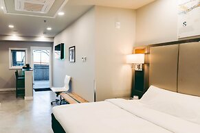 River Sirens Hotel