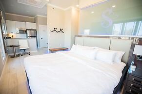 River Sirens Hotel