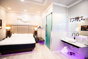 River Sirens Hotel