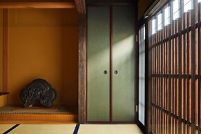 Marukyo Gakurinan