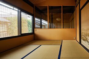 Marukyo Gakurinan