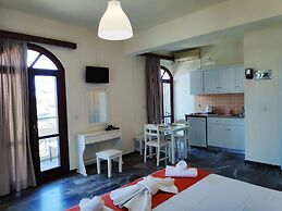 Creta Sun Studios - Adults Only