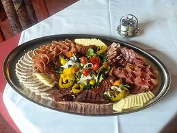 Guesthouse Leški Dvor