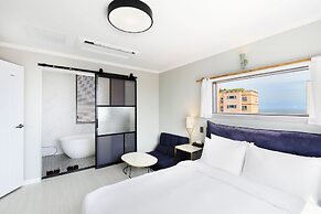 Cornerstone Hotel