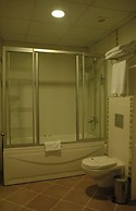 Grand Adanus Hotel