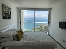 2 Bed Penthouse Apartment With Stunning Sea View