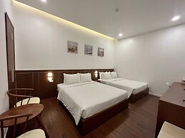 Marina Hotel