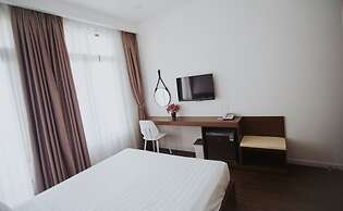 Marina Hotel