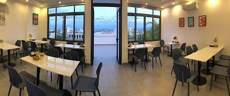 Marina Hotel