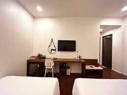 Marina Hotel