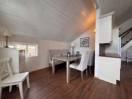 Arctic Inn