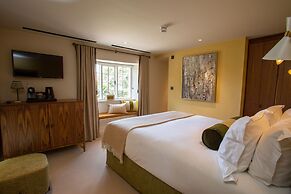 The Falcon Hotel
