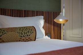 The Falcon Hotel