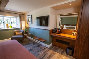 The Falcon Hotel