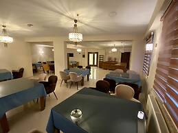 Grand Life Hotel
