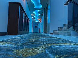 Grand Life Hotel