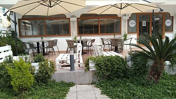 La Veranda Hotel