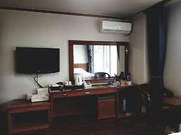 Cheoksan Spatel