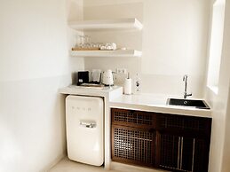 Pilos Suites