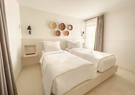 Pilos Suites