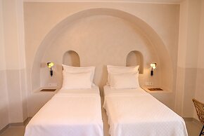 Pilos Suites