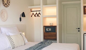 Pilos Suites