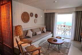 Pilos Suites