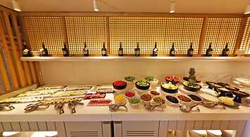 Pilos Suites