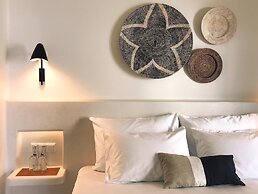 Pilos Suites