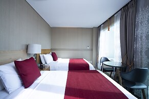 Ritz Plaza Hotel